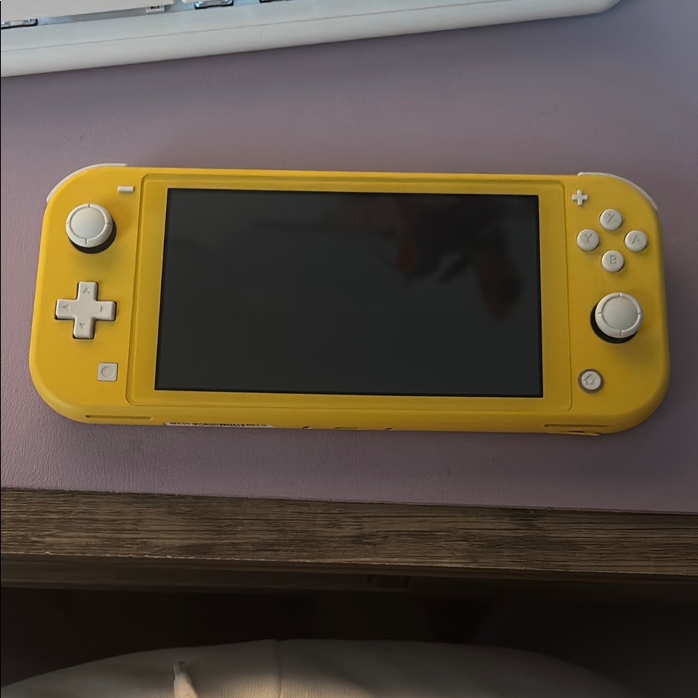 Nintendo Switch Lite Yellow Console